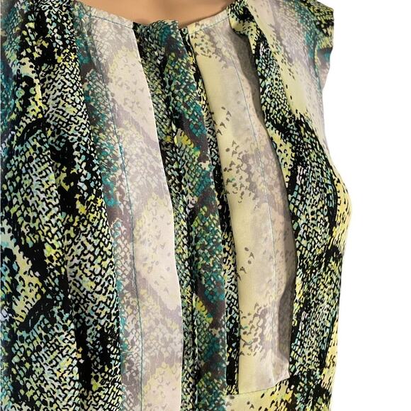 Worthington Sleeveless Blouse Womens P/M Green Snake Skin Print Casual - Picture 4 of 11